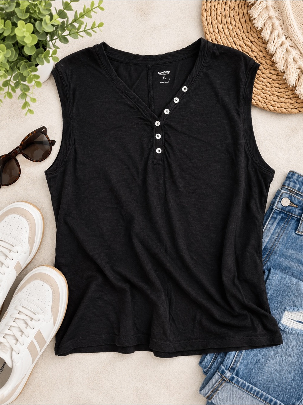 Sonoma Black Sleeveless Henley Tank with Button Placket